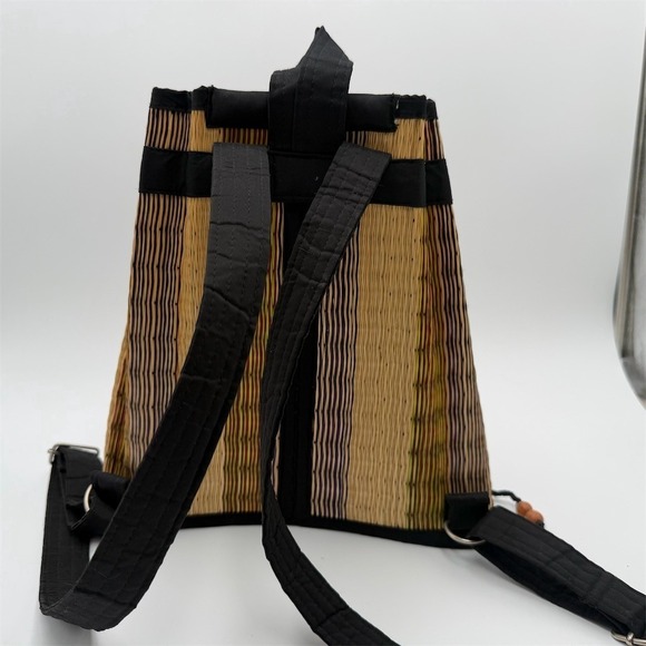 Baskets of Cambodia Woven Drawstring Backpack Purse Tan Black Trim Medium - Picture 2 of 6